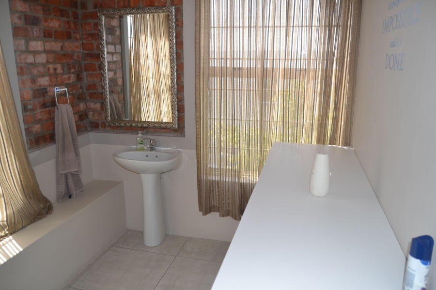 Commercial Property for Sale in Killarney Gardens Western Cape